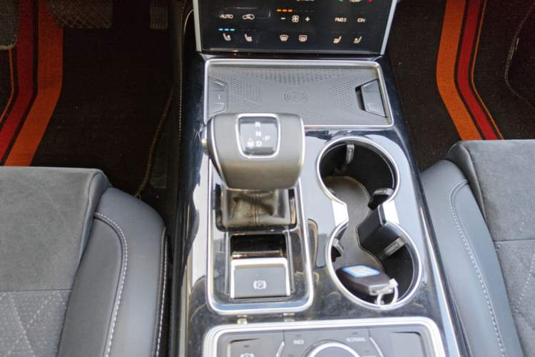 Used Hongqi HS7 2022 3.0T Automatic All-Wheel Drive ZhiLian Flagship Edition Five Seats Gear Lever