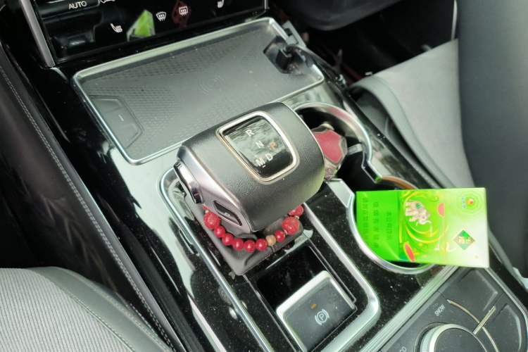 Used Hongqi HS7 2022 2.0T DCT Two-Wheel Drive Smart Connect Flagship Edition Five Seats Gear Lever