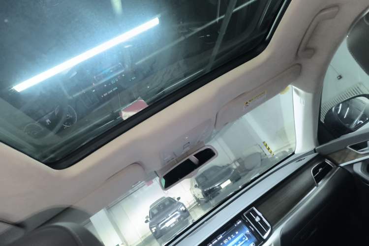 Used Hongqi HS7 2022 3.0T Automatic All-Wheel Drive ZhiLian Flagship Edition Five Seats Headliner