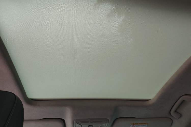 Used Hongqi HS7 2022 2.0T DCT Two-Wheel Drive Smart Connect Flagship Edition 7 Seats Headliner