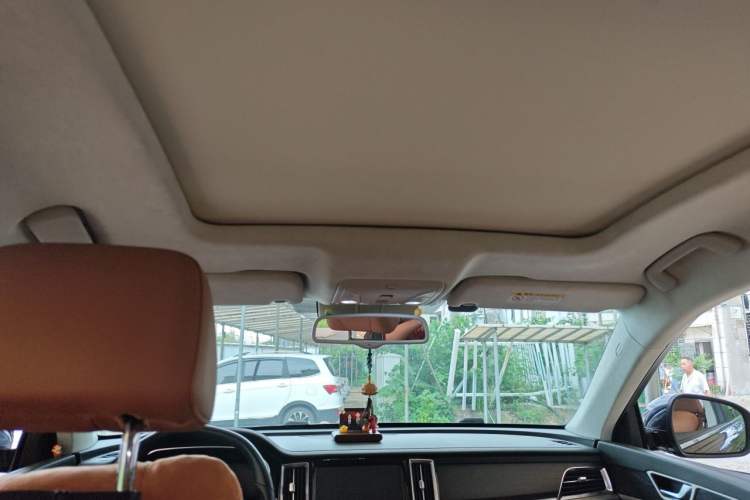Used Hongqi HS7 2022 2.0T DCT Two-Wheel Drive Smart Connect Flagship Edition Five Seats Headliner