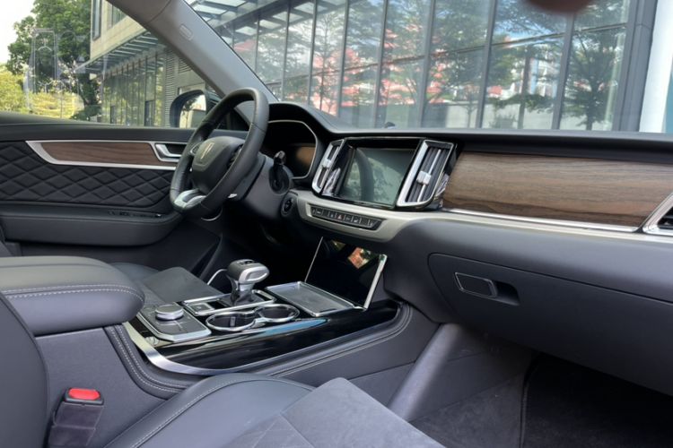 Used Hongqi HS7 2022 2.0T DCT Two-Wheel Drive Smart Connect Flagship Edition Seven Seats Interior 11