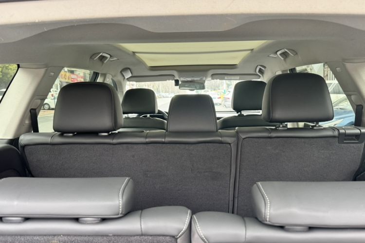 Used Hongqi HS7 2022 2.0T DCT Two-Wheel Drive Smart Connect Flagship Edition Seven Seats Interior 2