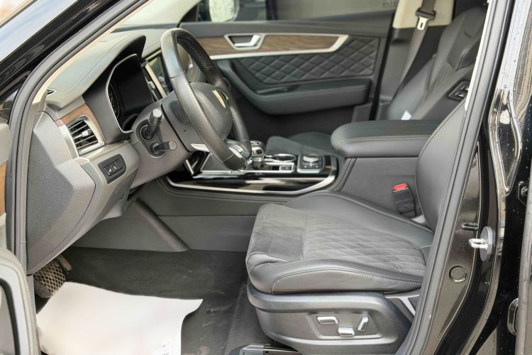 Used Hongqi HS7 2022 3.0T Automatic All-Wheel Drive ZhiLian Flagship Edition Five Seats Interior 2