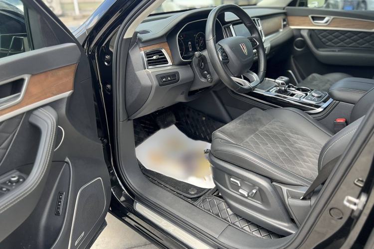 Used Hongqi HS7 2022 2.0T DCT Two-Wheel Drive Smart Connect Flagship Edition Five Seats Interior 4