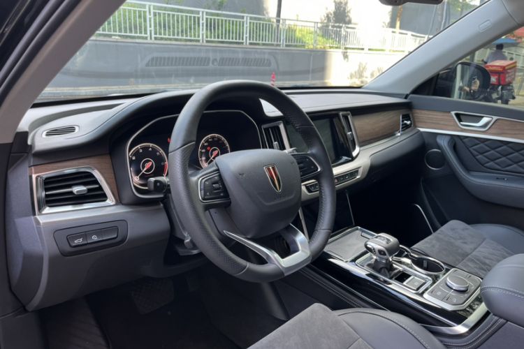 Used Hongqi HS7 2022 2.0T DCT Two-Wheel Drive Smart Connect Flagship Edition Seven Seats Interior 5