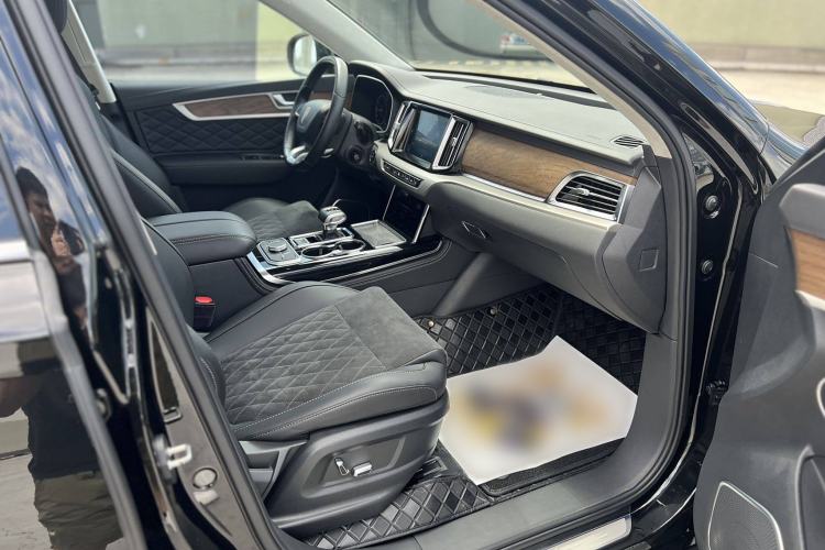 Used Hongqi HS7 2022 2.0T DCT Two-Wheel Drive Smart Connect Flagship Edition Five Seats Interior 6