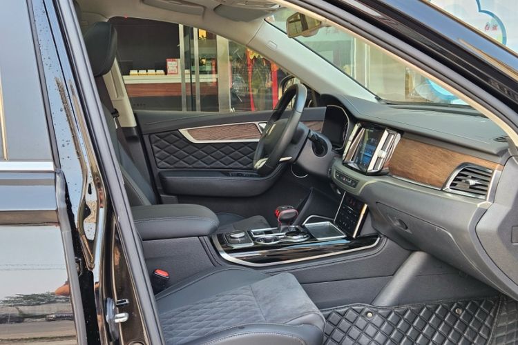 Used Hongqi HS7 2022 2.0T DCT Two-Wheel Drive Smart Connect Flagship Edition Seven Seats Interior 6