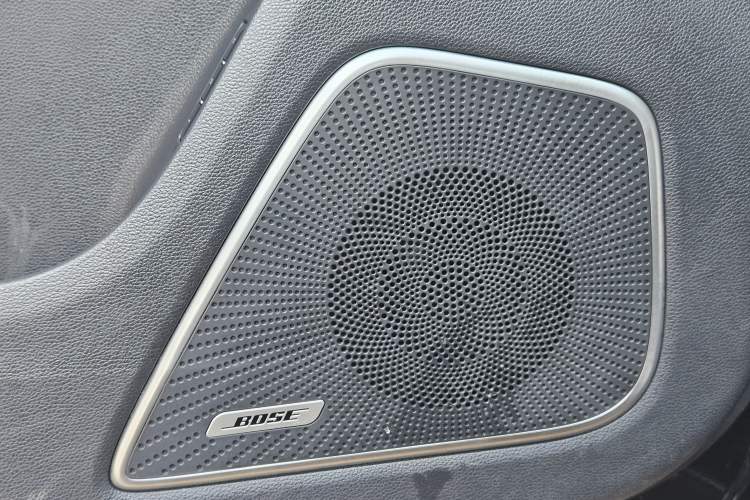 Used Hongqi HS7 2022 3.0T Automatic All-Wheel Drive ZhiLian Flagship Edition Five Seats Interior 7