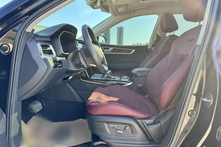 Used Hongqi HS7 2022 2.0T DCT Two-Wheel Drive Smart Connect Flagship Edition Seven Seats Interior 9