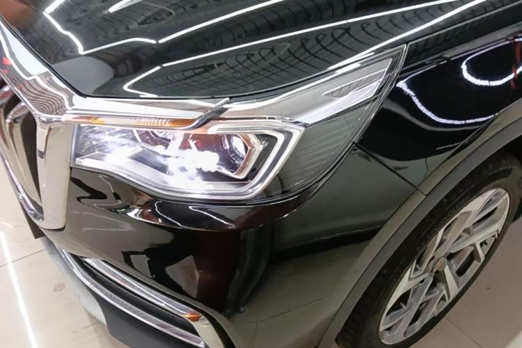 Used Hongqi HS7 2022 2.0T DCT Two-Wheel Drive Smart Connect Flagship Edition 7 Seats Left Front Headlight