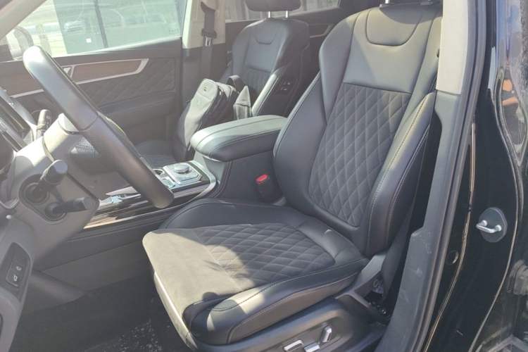Used Hongqi HS7 2022 3.0T Automatic All-Wheel Drive ZhiLian Flagship Edition Five Seats Left Front Seat