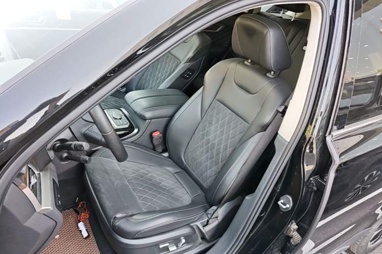 Used Hongqi HS7 2022 3.0T Automatic All-Wheel Drive ZhiLian Flagship Edition Five Seats Left Front Seat