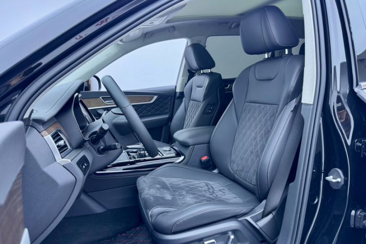 Used Hongqi HS7 2022 3.0T Automatic All-Wheel Drive ZhiLian Flagship Edition Five Seats Left Front Seat