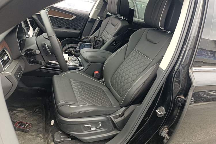 Used Hongqi HS7 2022 3.0T Automatic All-Wheel Drive Smart Connect Flagship Edition 7 Seats Left Front Seat