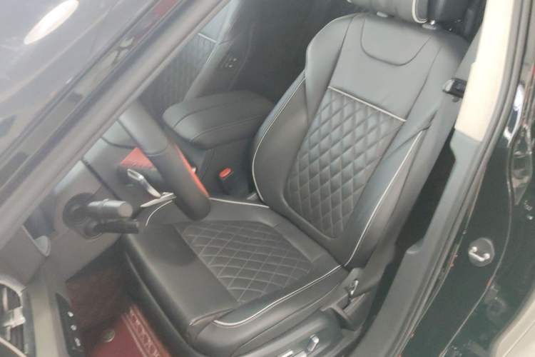 Used Hongqi HS7 2022 3.0T Automatic All-Wheel Drive Smart Connect Flagship Edition 7 Seats Left Front Seat