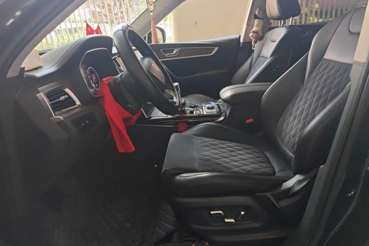 Used Hongqi HS7 2022 2.0T DCT Two-Wheel Drive Smart Connect Flagship Edition Seven Seats Left Front Seat