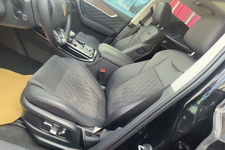 Used Hongqi HS7 2022 3.0T Automatic All-Wheel Drive ZhiLian Flagship Edition Five Seats Left Front Seat