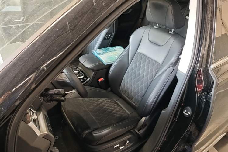 Used Hongqi HS7 2022 3.0T Automatic All-Wheel Drive ZhiLian Flagship Edition Five Seats Left Front Seat