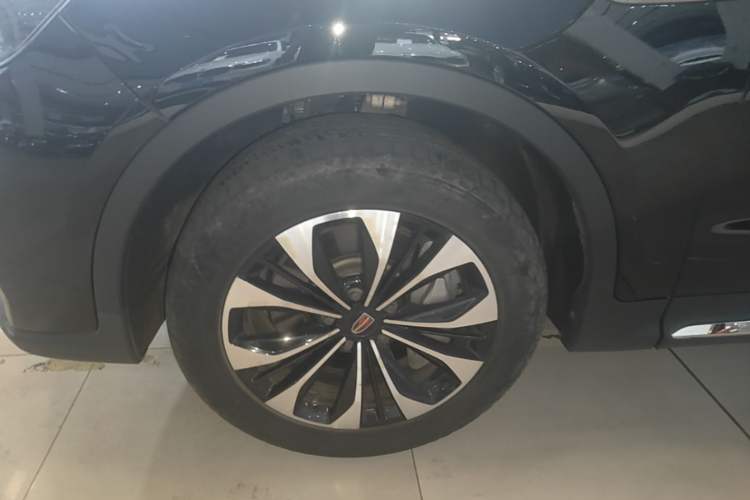 Used Hongqi HS7 2022 2.0T DCT Two-Wheel Drive Smart Connect Flagship Edition Five Seats Left Front Wheel Hub