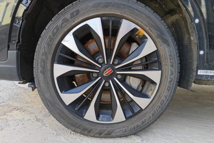 Used Hongqi HS7 2022 3.0T Automatic All-Wheel Drive ZhiLian Flagship Edition Five Seats Left Front Wheel Hub
