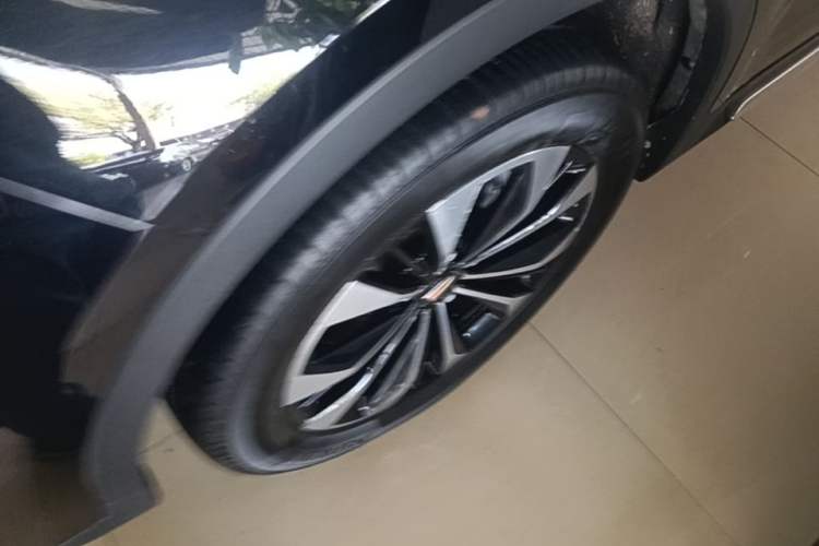 Used Hongqi HS7 2022 3.0T Automatic All-Wheel Drive ZhiLian Flagship Edition Five Seats Left Front Wheel Hub