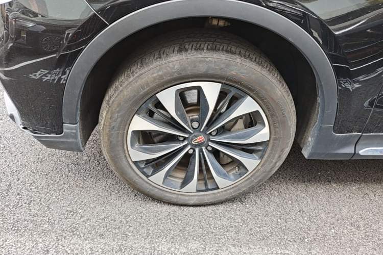 Used Hongqi HS7 2022 3.0T Automatic All-Wheel Drive ZhiLian Flagship Edition Five Seats Left Front Wheel Hub