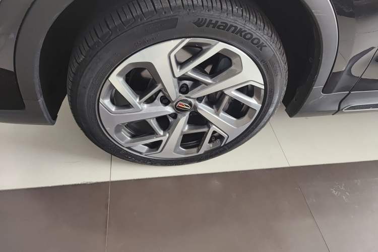 Used Hongqi HS7 2022 3.0T Automatic All-Wheel Drive ZhiLian QiChang Edition 5 Seats Left Front Wheel Hub