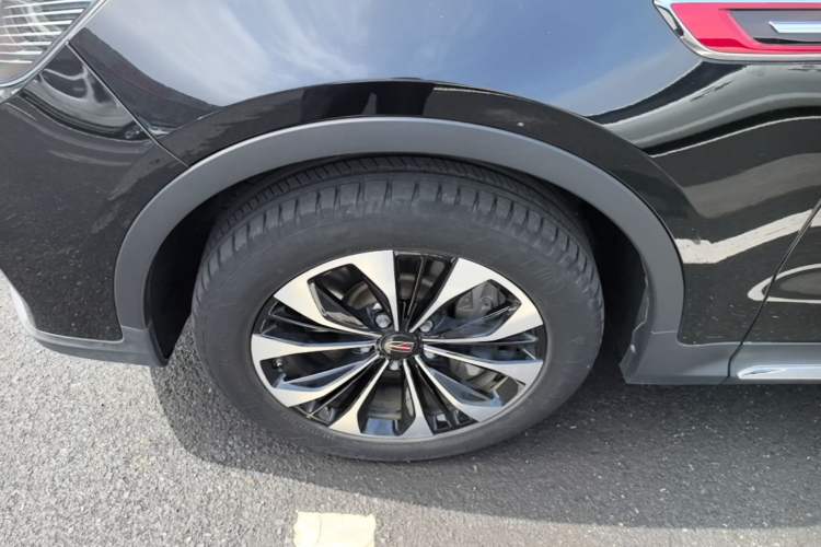 Used Hongqi HS7 2022 2.0T DCT Two-Wheel Drive Smart Connect Flagship Edition Five Seats Left Front Wheel Hub