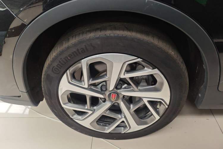 Used Hongqi HS7 2022 3.0T Automatic All-Wheel Drive ZhiLian QiChang Edition 5 Seats Left Front Wheel Hub