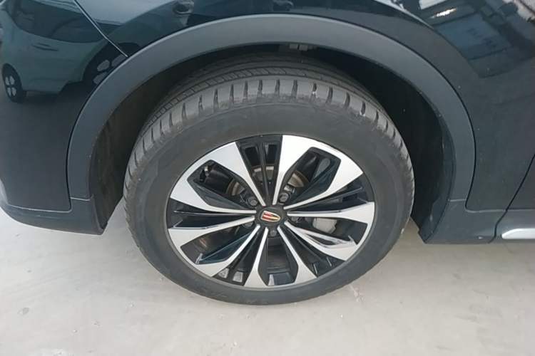 Used Hongqi HS7 2022 2.0T DCT Two-Wheel Drive Smart Connect Flagship Edition Seven Seats Left Front Wheel Hub