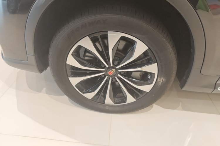 Used Hongqi HS7 2022 3.0T Automatic All-Wheel Drive ZhiLian Flagship Edition Five Seats Left Front Wheel Hub