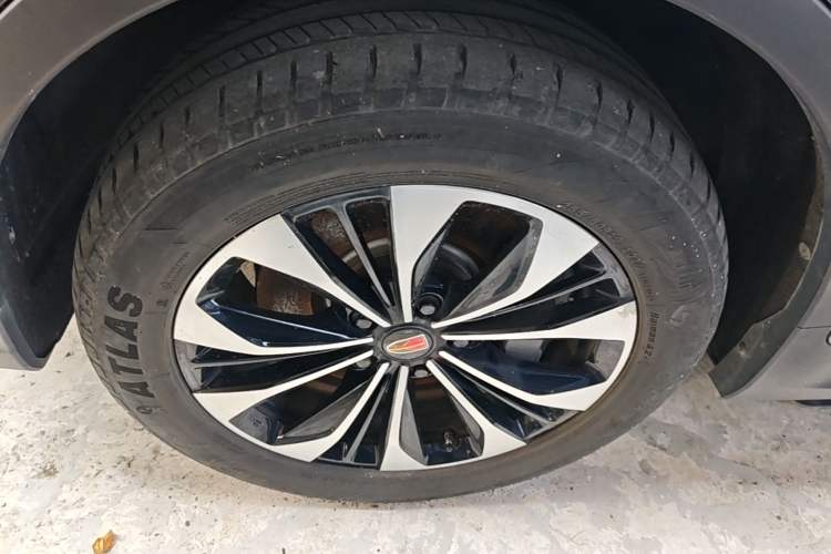 Used Hongqi HS7 2022 3.0T Automatic All-Wheel Drive ZhiLian Flagship Edition Five Seats Left Front Wheel Hub