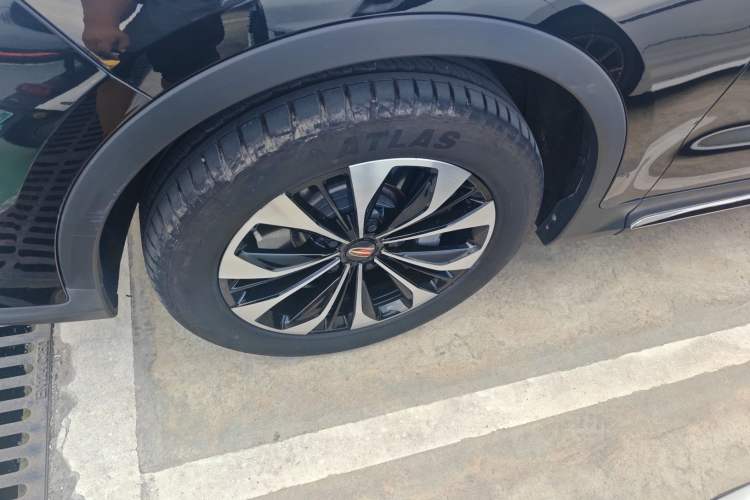 Used Hongqi HS7 2022 2.0T DCT Two-Wheel Drive Smart Connect Flagship Edition Five Seats Left Front Wheel Hub