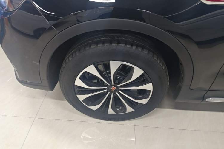 Used Hongqi HS7 2022 3.0T Automatic All-Wheel Drive ZhiLian Flagship Edition Five Seats Left Front Wheel Hub