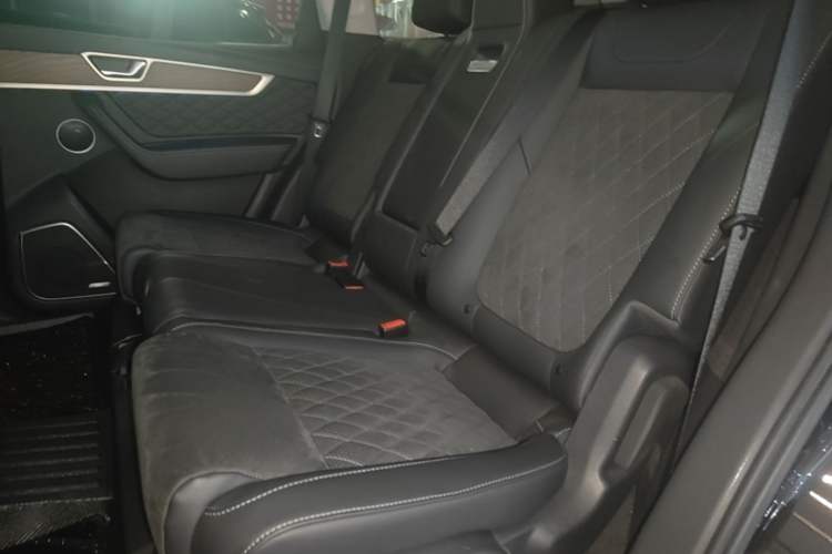 Used Hongqi HS7 2022 2.0T DCT Two-Wheel Drive Smart Connect Flagship Edition Five Seats Left Rear Seat