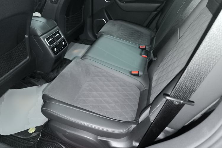 Used Hongqi HS7 2022 3.0T Automatic All-Wheel Drive ZhiLian Flagship Edition Five Seats Left Rear Seat