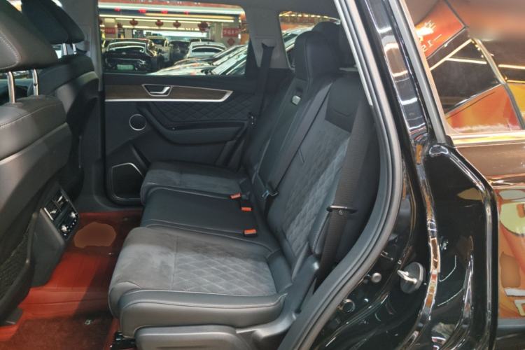 Used Hongqi HS7 2022 2.0T DCT Two-Wheel Drive Smart Connect Flagship Edition Five Seats Left Rear Seat