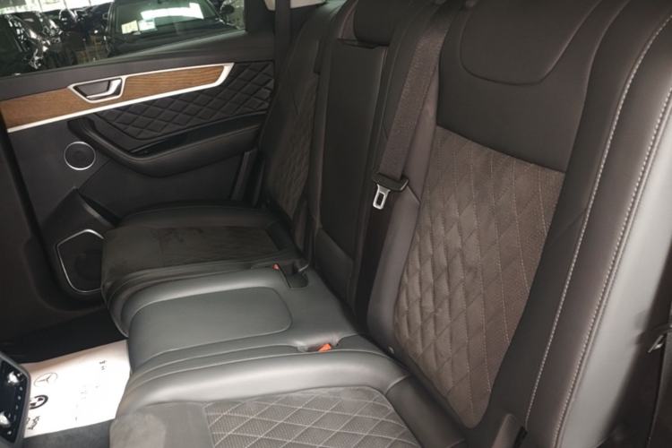 Used Hongqi HS7 2022 2.0T DCT Two-Wheel Drive Smart Connect Flagship Edition Seven Seats Left Rear Seat