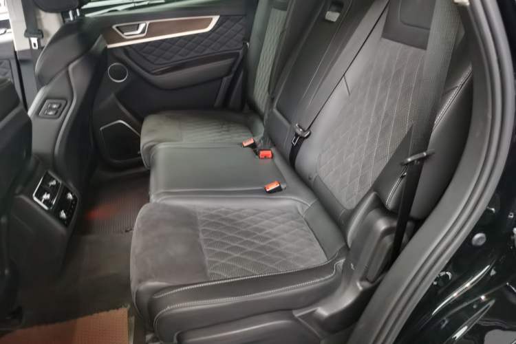 Used Hongqi HS7 2022 3.0T Automatic All-Wheel Drive ZhiLian Flagship Edition Five Seats Left Rear Seat