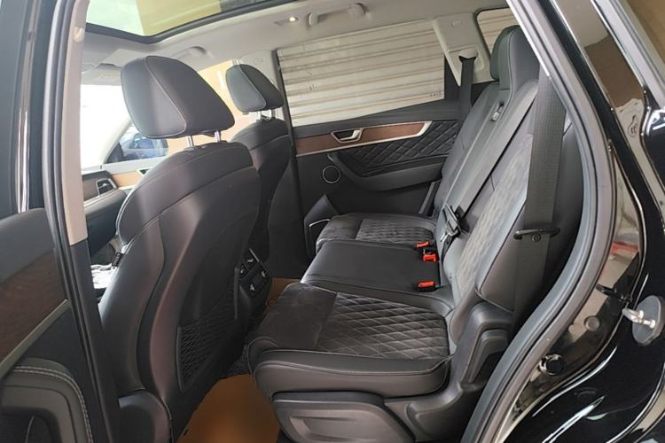 Used Hongqi HS7 2022 2.0T DCT Two-Wheel Drive Smart Connect Flagship Edition Seven Seats Left Rear Seat