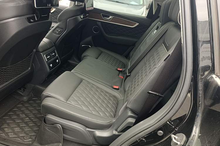 Used Hongqi HS7 2022 3.0T Automatic All-Wheel Drive Smart Connect Flagship Edition 7 Seats Left Rear Seat
