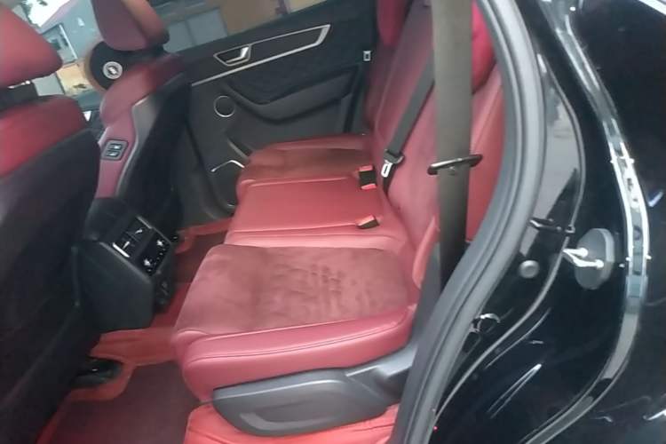Used Hongqi HS7 2022 2.0T DCT Two-Wheel Drive Smart Connect Flagship Edition Seven Seats Left Rear Seat