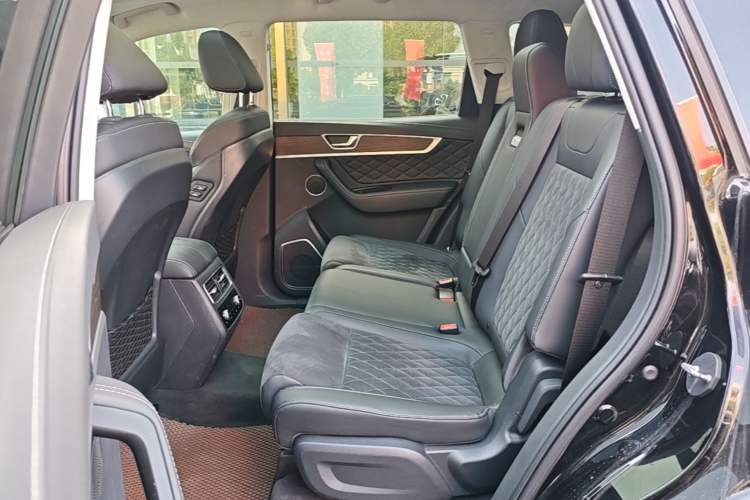 Used Hongqi HS7 2022 3.0T Automatic All-Wheel Drive ZhiLian Flagship Edition Five Seats Left Rear Seat