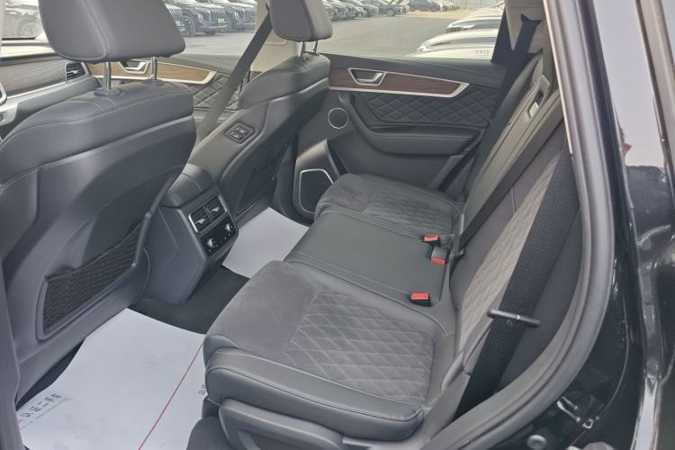 Used Hongqi HS7 2022 3.0T Automatic All-Wheel Drive ZhiLian Flagship Edition Five Seats Left Rear Seat