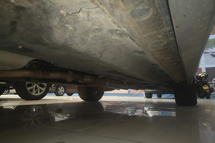 Used Hongqi HS7 2022 2.0T DCT Two-Wheel Drive Smart Connect Flagship Edition Five Seats Left Side Sill