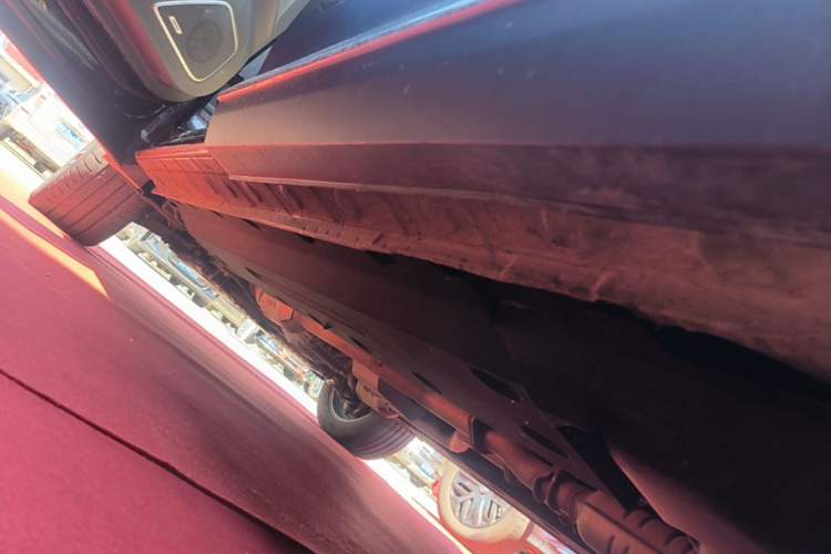 Used Hongqi HS7 2022 3.0T Automatic All-Wheel Drive ZhiLian Flagship Edition Five Seats Left Side Sill