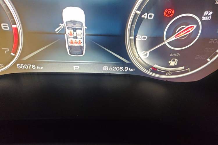 Used Hongqi HS7 2022 2.0T DCT Two-Wheel Drive Smart Connect Flagship Edition Five Seats Odometer Close Up