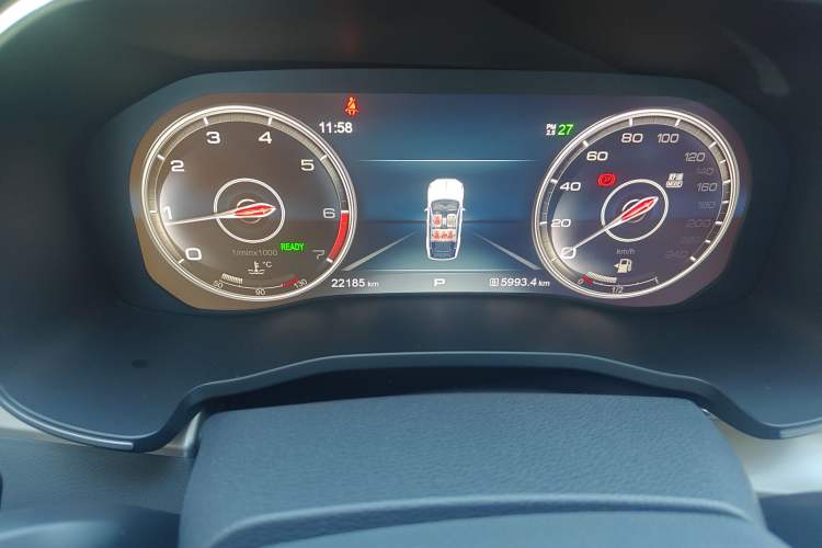 Used Hongqi HS7 2022 2.0T DCT Two-Wheel Drive Smart Connect Flagship Edition Five Seats Odometer Close Up