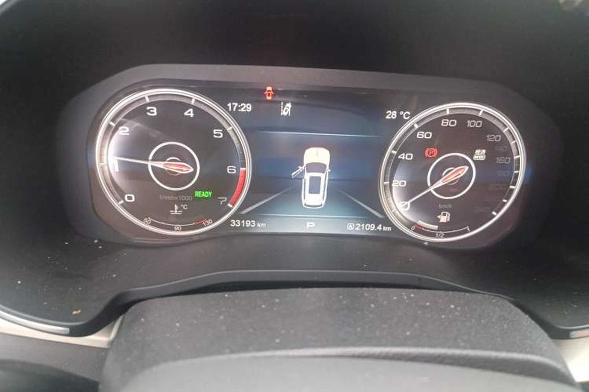 Used Hongqi HS7 2022 2.0T DCT Two-Wheel Drive Smart Connect Flagship Edition 7 Seats Odometer Close Up